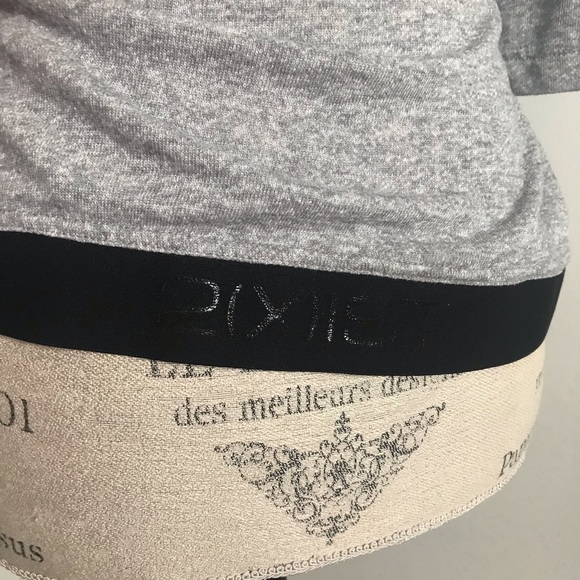 2XIST Grey Batwing Short Sleeve Hoodie with Black Branded Elastic on Hem - Picture 3 of 8